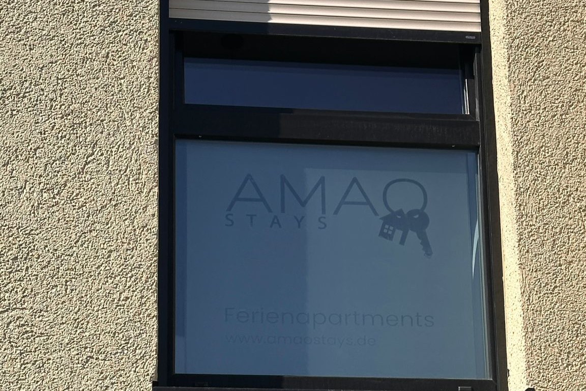 Werbe Fensterfolie von AMAO-Stays